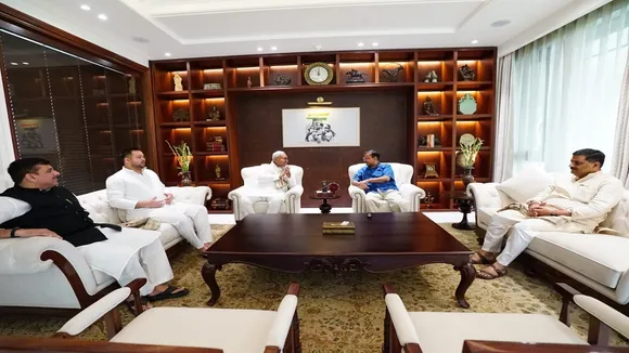 nitish kejriwal