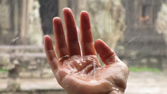 top 5 monsoon health tips to stay healthy during monsoons