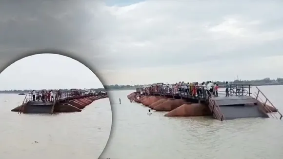 Pipa bridge flowing in the Ganges