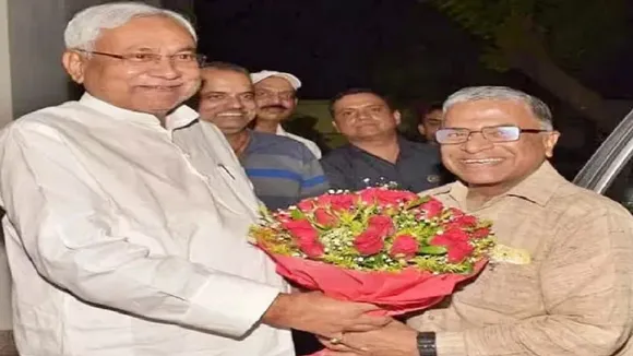 Harivansh met Nitish Kumar