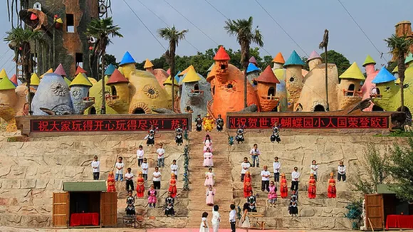 dwarf village china1