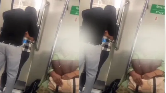 viral delhi metro trending video