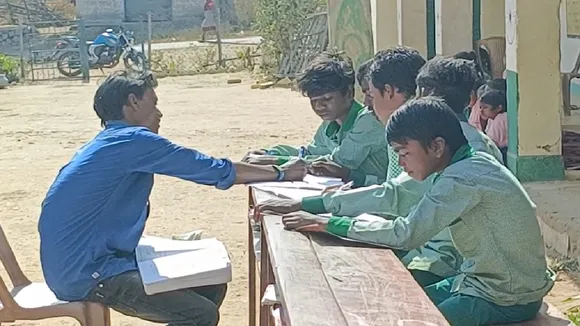 latehar news