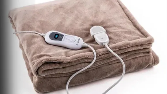 How does a blanket heater work?