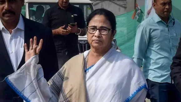 mamata banerjee car accident