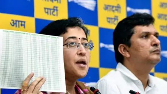 आम आदमी पार्टी की वरिष्ठ नेता आतिशी, सौरभ भारद्वाज