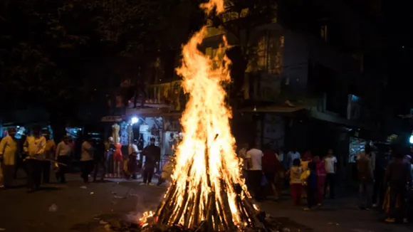 Holika Dahan 2024 include these aartis