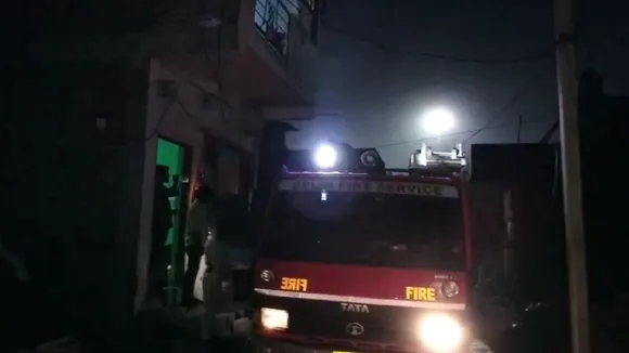 delhi fire
