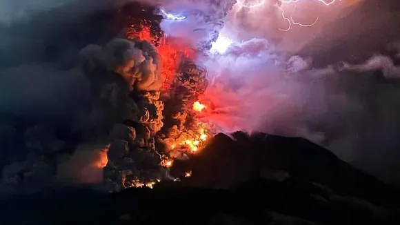 indonesia volcano eruption