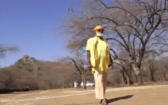 गुजरात : गिर के जंगलो में शेर के अलावा यह शख्स भी है मशहूर, जिसके लिए चुनाव आयोग हर पांच साल में करता है यह काम