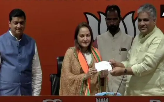 बीजेपी में शामिल हुईं फिल्‍म अभिनेत्री जया प्रदा, रामपुर में आजम खां को दे सकती हैं चुनौती