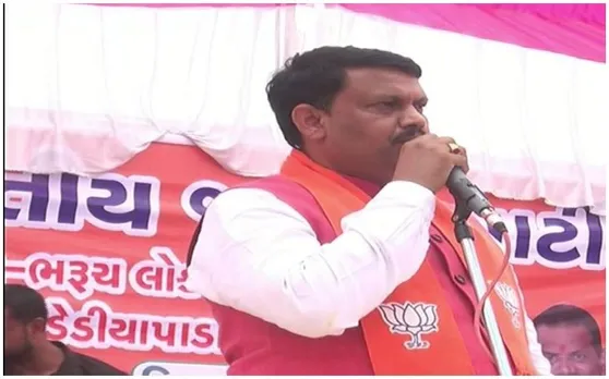 नहीं थम रहा चुनाव प्रचार के दौरान बदजुबानी का सिलसिला, अब इस बड़े नेता को कहा गया 'पिल्ला'