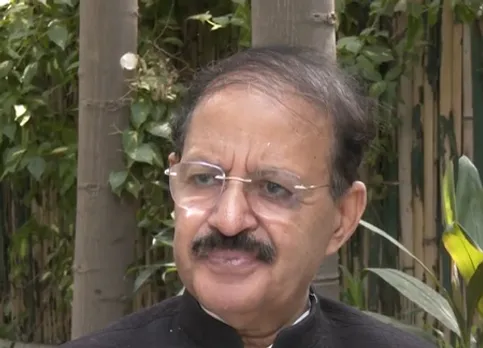lakhon-avaidh-bangladeshi-mein-se-2000-ko-wapas-bhejne-se-koi-fark-nahi-padega-rashid-alvi