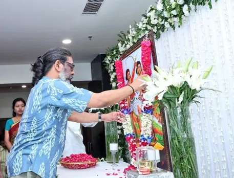 झारखंड के सीएम हेमंत ने हूल क्रांति के शहीदों को श्रद्धांजलि दी