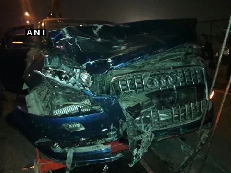 गाजियाबाद में तेज रफ्तार ऑडी कार ऑटो में टकराई,एक महिला समेत 4 लोगों की मौत