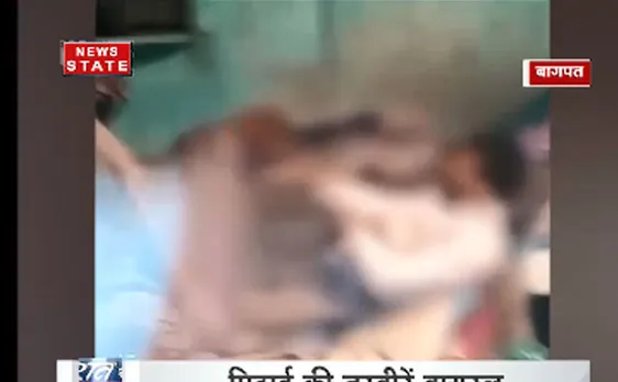 बागपत में मनचले को बेरहमी से पीट पीटकर किया अधमरा