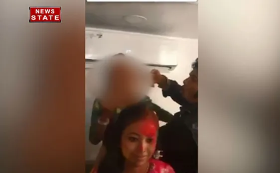 सिंगर पापोन ने बच्ची को किया किस,वकील ने दर्ज की शिकायत