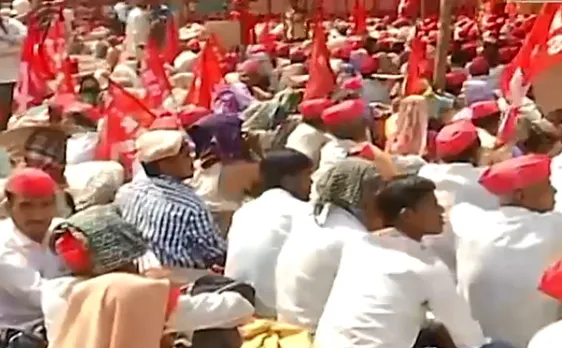 आक्रोश में अन्नदाता: आजाद मैदान में पहुंचा किसान महामोर्चा