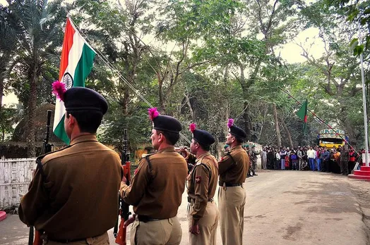अगरतला से बांग्लादेश में अखौरा को रेल संपर्क से जोड़ने की योजना