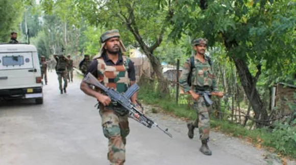 जम्मू के कुपवाडा सेक्टर में सेना के पैट्रोलिंग पार्टी पर आतंकी हमला