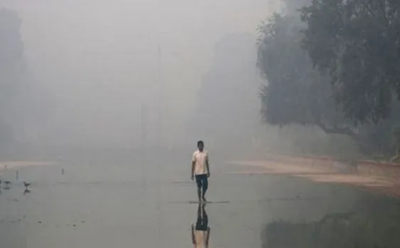 दिल्ली में दम घोंटू हुई हवा, स्मॉग से बिगड़े राजधानी के हालात