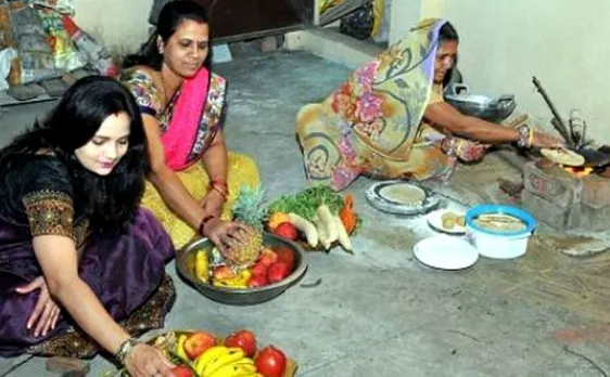 खबर विशेष: आस्था का महापर्व छठ, आज डूबते सूर्य को अर्घ