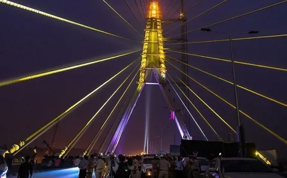सिग्नेचर ब्रिज से यमुना पर संकट, नदी में बढ़ रहा प्रदूषण