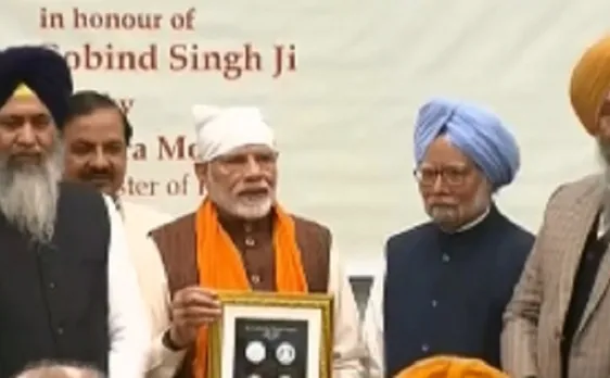 पीएम मोदी ने गुरु गोविंद सिंह की जयंती के मौके पर 350 रुपये का स्मृति सिक्का जारी किया