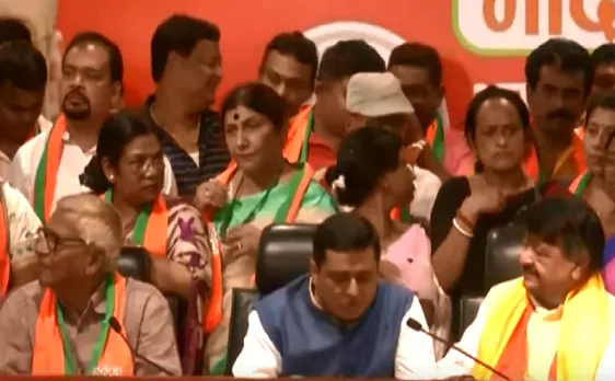 दीदी को एक और झटका TMC के तीन विधायक समेत 50 पार्षद BJP में शामिल हुए 