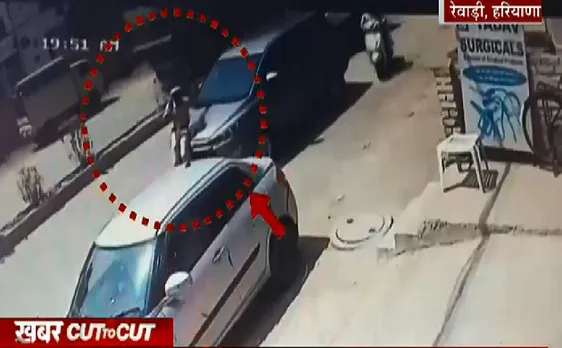 Khabar Cut2Cut : कैमरे में कैद हुई ड्राइवर की करतूत, देखिए 15 मिनट में देश दुनिया की बड़ी ख़बरें