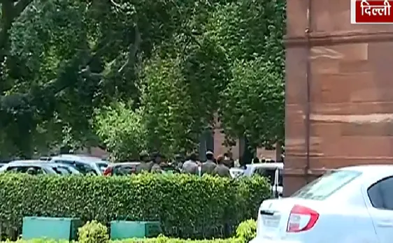 Delhi : कांस्टेबल ने खुद को मारी गोली, नॉर्थ ब्लॉक के गेट - 2 पर था तैनात 