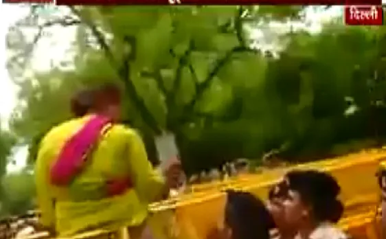 Breaking : दिल्ली में चमकी बुखार को लेकर यूथ कांग्रेस का प्रदर्शन 