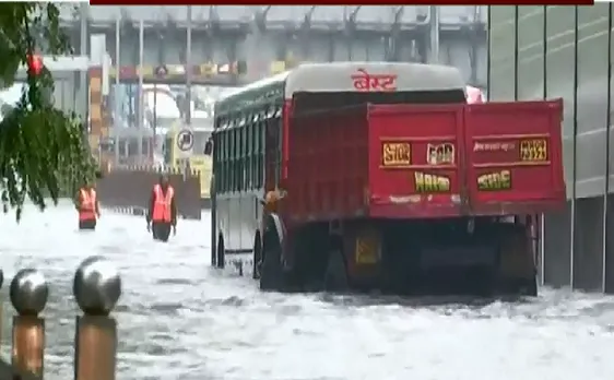 क्यों डूबती है मुंबई : बारिश में मायानगरी की सूरत बिगड़ी 