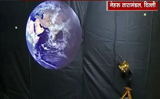 चांद पर हिंद का जयघोष : अंतरिक्ष में  हिंदुस्तान का विजय अभियान 