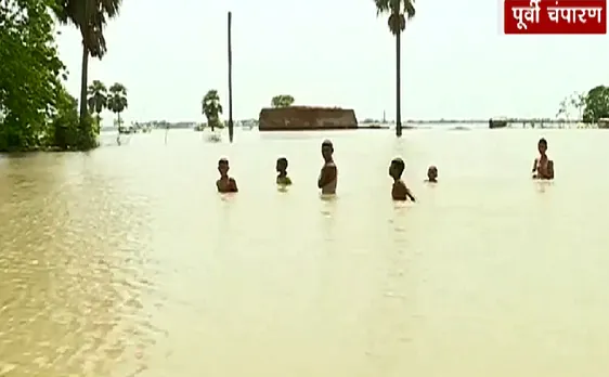 Bihar : पूर्वी चंपारण में बाढ़ से जिंदगी 'बदरंग', सिकरहना नदी तबाही लाई, देखिए VIDEO 