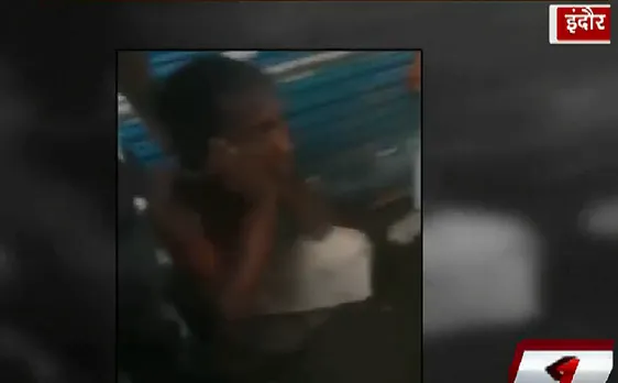 बच्चा चोर को भीड़ ने बेरहमी से पीटा, देखिए देश-दुनिया की 10 बड़ी खबर 