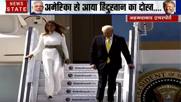 Namaste Trump Live: एयरफोर्स वन प्लेन से पत्नी मेलानिया के साथ बाहर निकले डोनाल्ड ट्रंप
