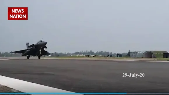 देखें कैसे भारत की जमीं पर उतरा राफेल