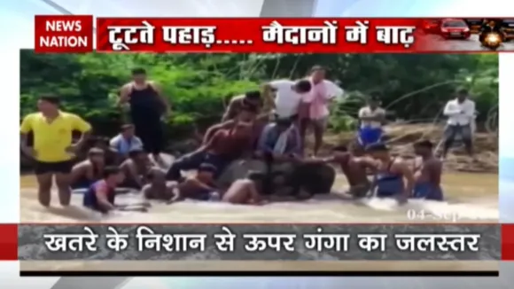 एक तरफ बाढ़ तो दूसरी तरफ बारिश, जारी है मौसम का सितम