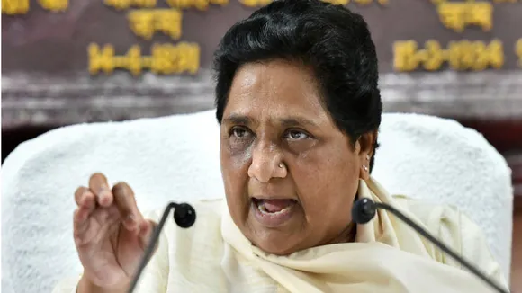 Uttar Pradesh: सपा को हराने के लिए मायावती का जागा BJP प्रेम, देखें रिपोर्ट