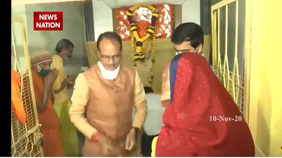 चुनाव नतीजों के बाद शिवराज सिंह चौहान मंदिर पंहुचे
