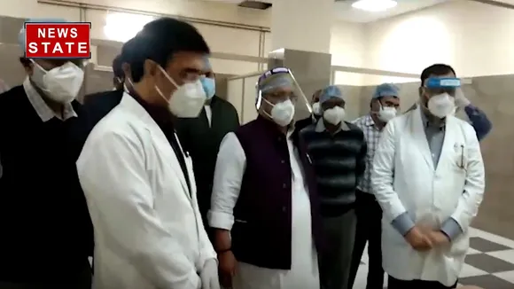 कोरोना संक्रमित मंत्री रघु शर्मा ने RUHS वार्डों का किया दौरा