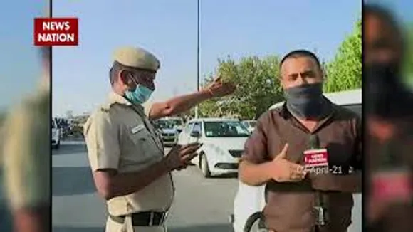 2 गज की दूरी और मास्क है जरूरी स्लोगन के साथ पुलिस की जागरूकता अभियान