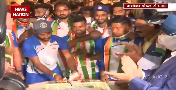 देखिये राष्ट्रीय नायकों का अशोका होटल में भव्य स्वागत Live!