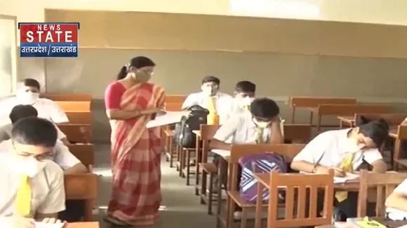 यूपी में सात महीने बाद खुले प्राइमरी स्‍कूल, लौटी रौनक