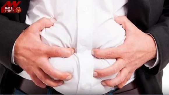 पेट में रहती है भारीपन की समस्या ? तो इस समस्या को भगाने के लिए इन चीज़ों की लें मदद