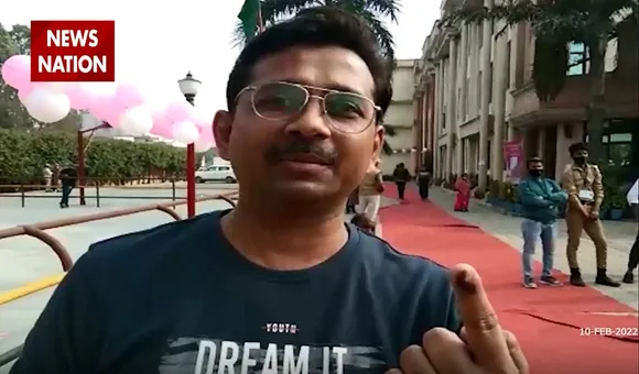 वोट वाली उंगली : करिए वोट दीजिए हमें #वोट_वाली_उंगली की सेल्फी !