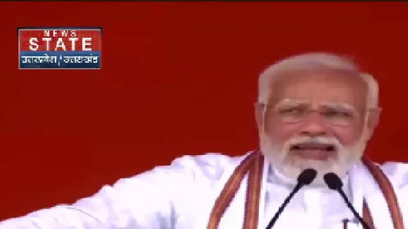 Telangana News : तेलंगाना में PM ने की CM योगी की तारीफ