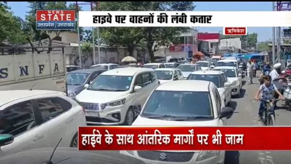 Uttarakhand News : ऋषिकेश कोतवाली के सामने भी दिखा जाम