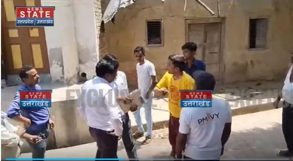Uttar Pradesh : Hardoi में ग्रामीणों ने बिजलीकर्मियों को जमकर पीटा